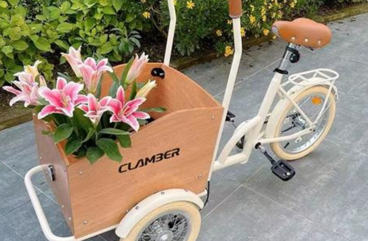 CLAMBER,一个专注于宠物出行的宠物品牌 CLAMBER,一个专注于宠物出行的宠物品牌