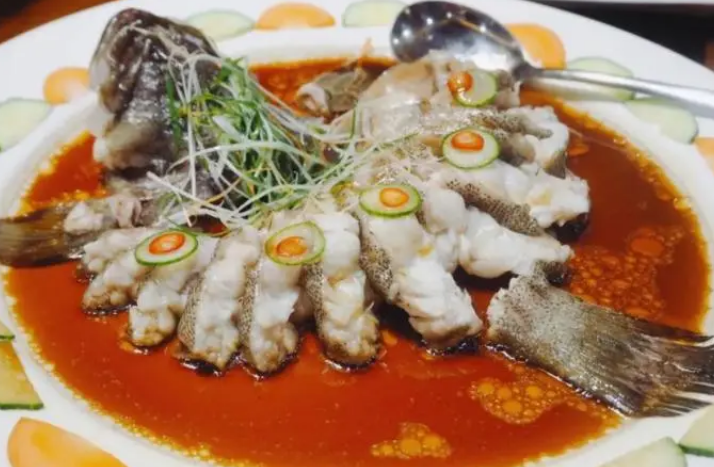 清蒸石斑鱼的做法最正宗的做法 清蒸石斑鱼的做法最正宗的做法