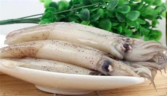 什么东西不能和鱿鱼一起吃
