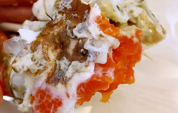 海蟹的黄是什么颜色 海蟹的黄是什么颜色