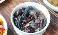 黑豆煲鸡有什么功效