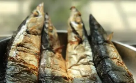 春刀鱼和秋刀鱼哪个好 春刀鱼和秋刀鱼哪个好