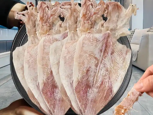 干鱿鱼一斤大概多少只 干鱿鱼一斤大概多少只