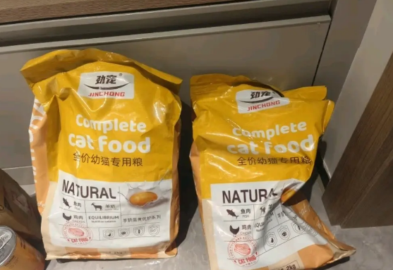 劲宠猫粮冻干幼猫专用:为1-12月银渐层英短美短幼猫量身定制的增肥奶糕 劲宠猫粮冻干幼猫专用:为1-12月银渐层英短美短幼猫量身定制的增肥奶糕