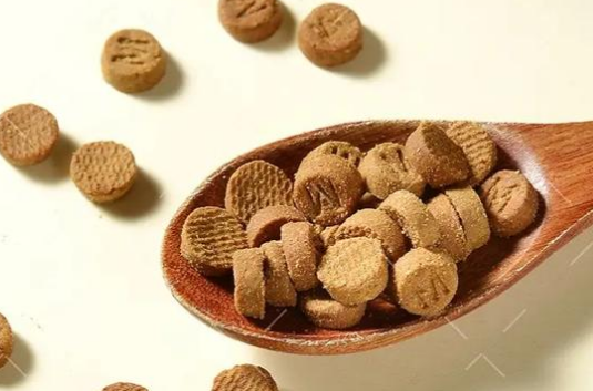 GARCIA宠物产品种类丰富，涵盖了猫粮、狗粮等领域