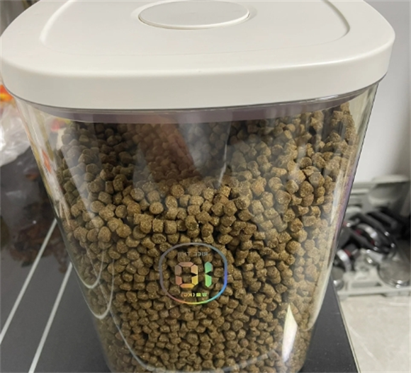卫联宠物储粮桶与人用储粮桶的区别 卫联宠物储粮桶与人用储粮桶的区别
