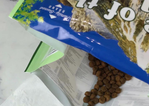 荒野盛宴猫粮：高性价比进口粮推荐