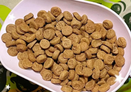 狗狗泪痕严重？试试大玛仕狗粮！