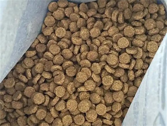 猫粮品牌排行榜：皇家、麦富迪、爱肯拿、伟嘉、渴望上榜