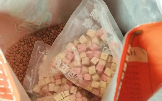 优倍滋猫粮,让猫咪健康地成长! 优倍滋猫粮,让猫咪健康地成长!