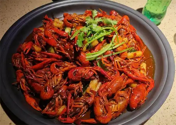 吃龙虾会胆固醇高吗 吃龙虾会胆固醇高吗