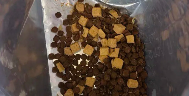 鲜粮说鸭肉梨犬粮，跟泪痕说拜拜！
