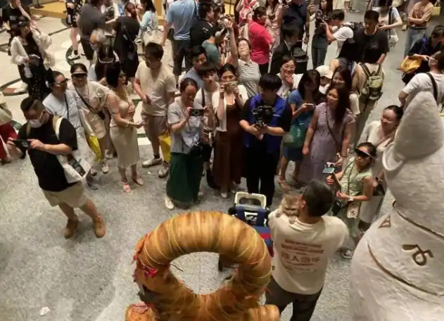 “喵星人”聚集!马未都上海观复推出“猫里猫气来白相”夜游活动 “喵星人”聚集!马未都上海观复推出“猫里猫气来白相”夜游活动