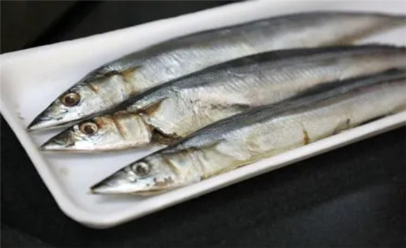 最简单的秋刀鱼做法 最简单的秋刀鱼做法