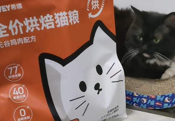 吃什么猫粮让猫咪发腮长肉？希喂烘焙猫粮精准营养出击！