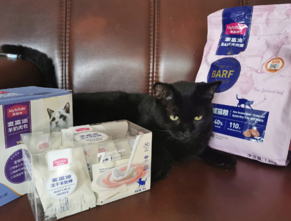 猫零食买什么牌子？探究国民宠食品牌麦富迪的“味蕾征服术”
