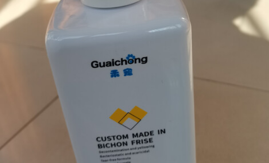 乖宠Guaichong沐浴露：狗狗美毛的秘密武器
