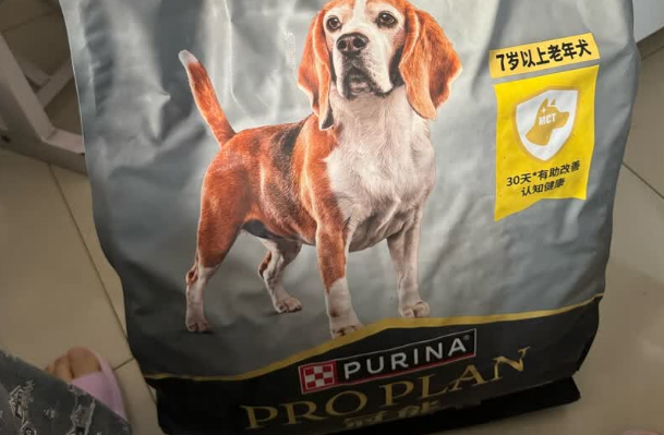 老年狗粮品牌推荐——冠能,让暮年爱犬生活更有质量! 老年狗粮品牌推荐——冠能,让暮年爱犬生活更有质量!
