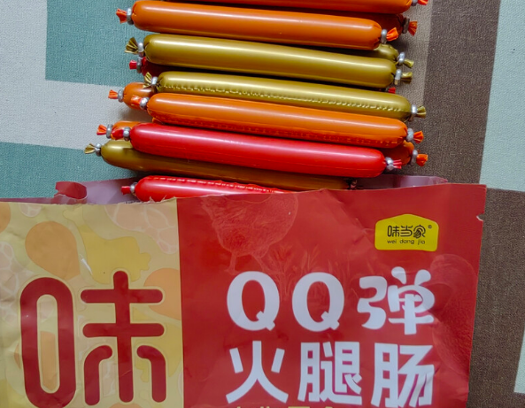 养宠人必看!适合边牧的零食推荐味当家火腿肠,高肉营养还安全 养宠人必看!适合边牧的零食推荐味当家火腿肠,高肉营养还安全