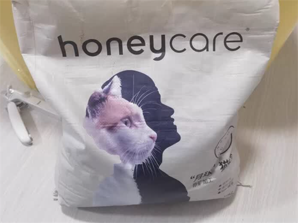 天然膨润土猫砂选这款:好命天生低尘不呛鼻,铲屎轻松无负担 天然膨润土猫砂选这款:好命天生低尘不呛鼻,铲屎轻松无负担