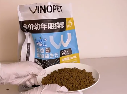 猫咪成长期的营养密码：卫诺猫粮的科学喂养之道