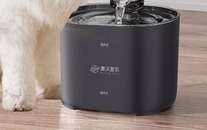 漫沃星系宠物饮水机滤芯怎么打开