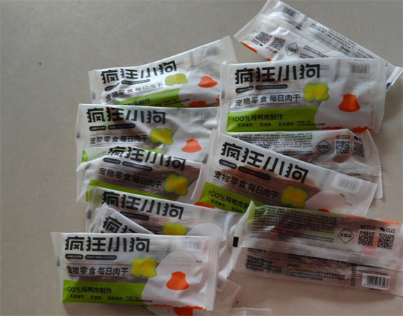 哪个牌子狗零食好？疯狂小狗鸭肉干，让它在咀嚼间收获快乐