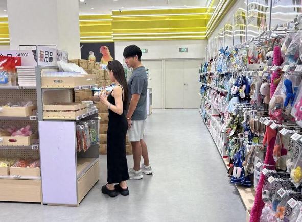 携宠溯溪热潮引爆“它经济”,宠物玩水装备销量飙升 携宠溯溪热潮引爆“它经济”,宠物玩水装备销量飙升