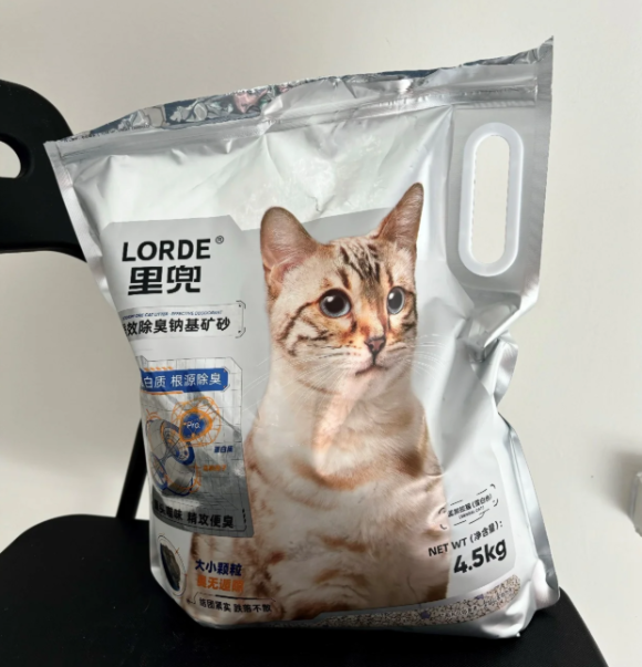 猫砂哪一种比较好?里兜四款热门猫砂产品权威评测 猫砂哪一种比较好?里兜四款热门猫砂产品权威评测