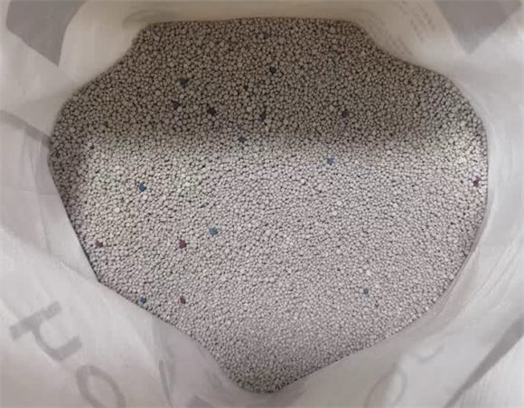 天然膨润土猫砂选这款:好命天生低尘不呛鼻,铲屎轻松无负担 天然膨润土猫砂选这款:好命天生低尘不呛鼻,铲屎轻松无负担