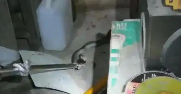 桂林男子捕捉眼镜蛇意外受伤,医院紧急施救 桂林男子捕捉眼镜蛇意外受伤,医院紧急施救