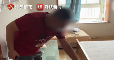 租客失联,五只猫殒命高楼!幸存白猫何去何从? 租客失联,五只猫殒命高楼!幸存白猫何去何从?