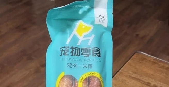 狗狗洁齿零食推荐益和鸡肉一米棒，狗狗口腔的守护者！