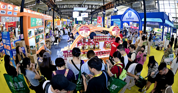 预热国庆中秋假日经济 成都会展市场火爆迎双节 预热国庆中秋假日经济 成都会展市场火爆迎双节