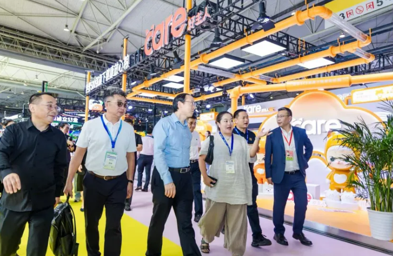 明星产品+科学理念双驱动,Care好主人成成都宠博会焦点,引领宠业高质量发展 明星产品+科学理念双驱动,Care好主人成成都宠博会焦点,引领宠业高质量发展