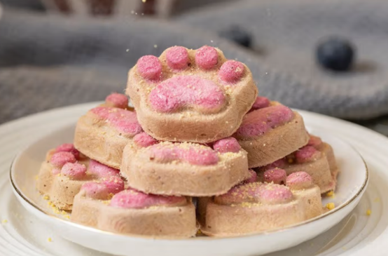 哪些品牌零食狗狗能吃？疯狂小狗丨萌爪生骨肉好看又好吃