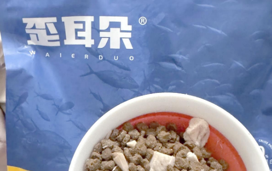 平价猫粮推荐歪耳朵,三重美毛因子守护猫咪毛发健康 平价猫粮推荐歪耳朵,三重美毛因子守护猫咪毛发健康
