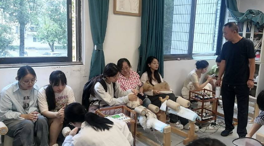 “汪星人”也扎针?!川农大动物医院银针艾草给狗狗治瘫痪火了 “汪星人”也扎针?!川农大动物医院银针艾草给狗狗治瘫痪火了