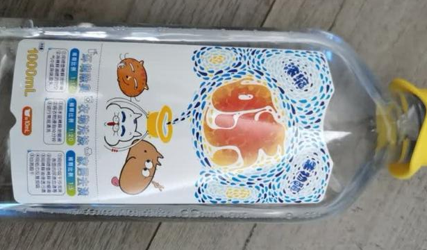 宠物异味重怎么去除？墨墨班长除味剂守护清新环境