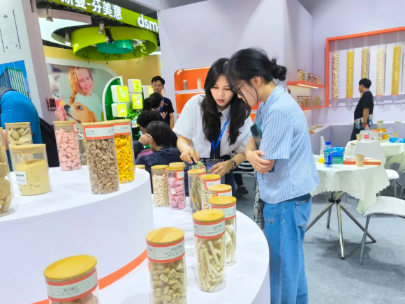 2025高端宠物冻干十大品牌推荐:哆啦哌凭什么上榜? 2025高端宠物冻干十大品牌推荐:哆啦哌凭什么上榜?