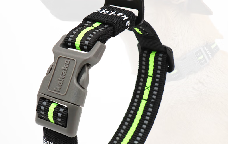 狗狗项圈怎样避免佩戴不适?卡咔咖以材质与版型适配不同犬种 狗狗项圈怎样避免佩戴不适?卡咔咖以材质与版型适配不同犬种