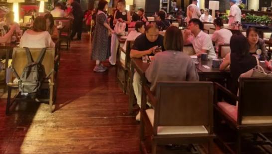 小酌,微醺,奇妙夜!——喜马拉雅酒店宠物营养师漫社交之夜醺然收官 小酌,微醺,奇妙夜!——喜马拉雅酒店宠物营养师漫社交之夜醺然收官