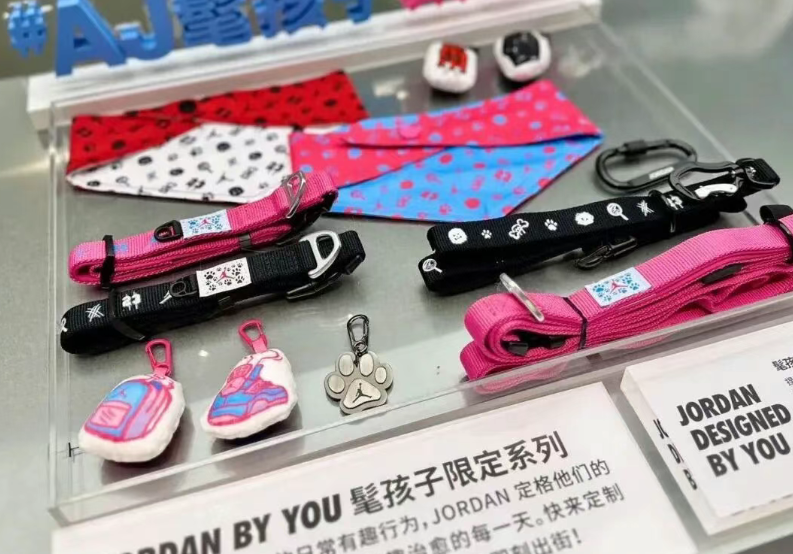 “宠物界始祖鸟”拉夫威尔开到新天地，宠物户外市场会是新蓝海吗？