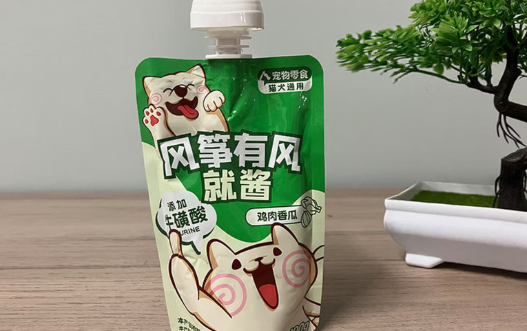 让挑食猫主动蹲在饭盆边等开袋的酱包——风筝有风肉酱包
