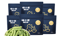 猫草多久给猫吃一次？喵小弟鸡肉猫草棒冻干，告别毛球烦恼