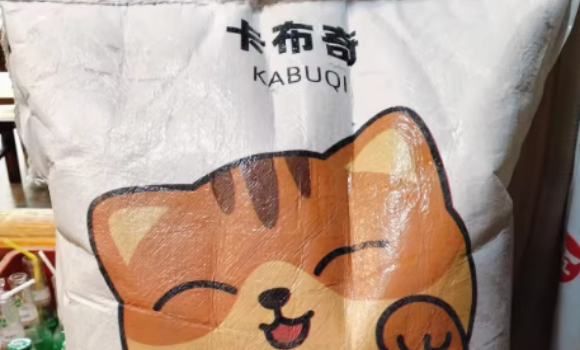 猫砂推荐：卡布奇膨润土猫砂，省量耐用更实惠