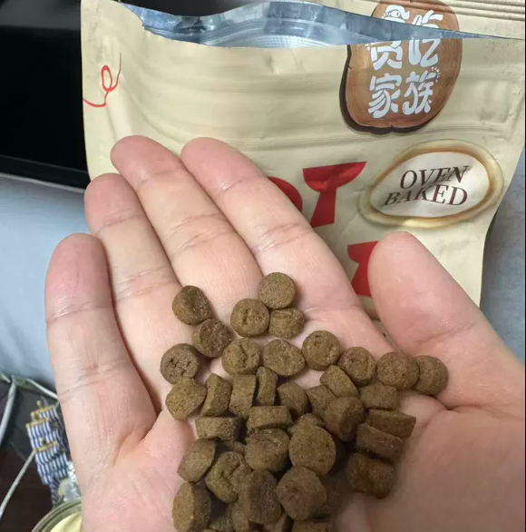 高肉猫粮品牌排行推荐：贪吃家族鲜肉烘焙猫粮闭眼入