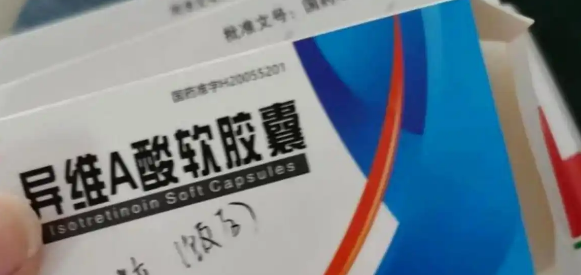 郑州6岁女孩摸流浪猫头皮先痒后秃，去医院查出猫带真菌感染