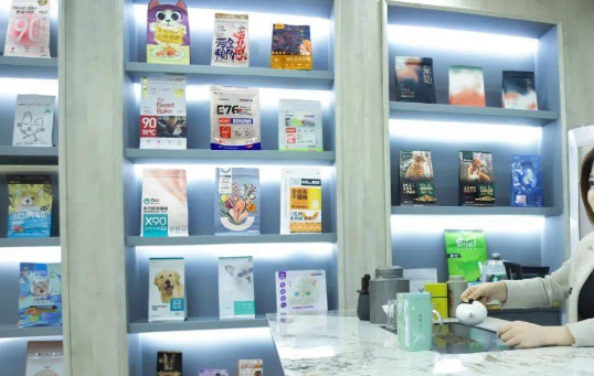 宠物包装供应链推荐：展彤包装护航宠物食品品牌稳步发展