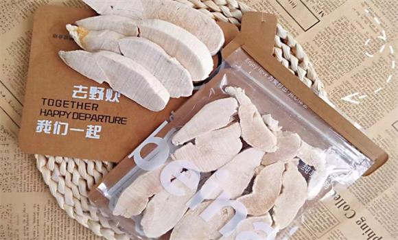 宠物冻干哪个牌子最好？蓓耐原切鸡大胸冻干解锁干饭食欲